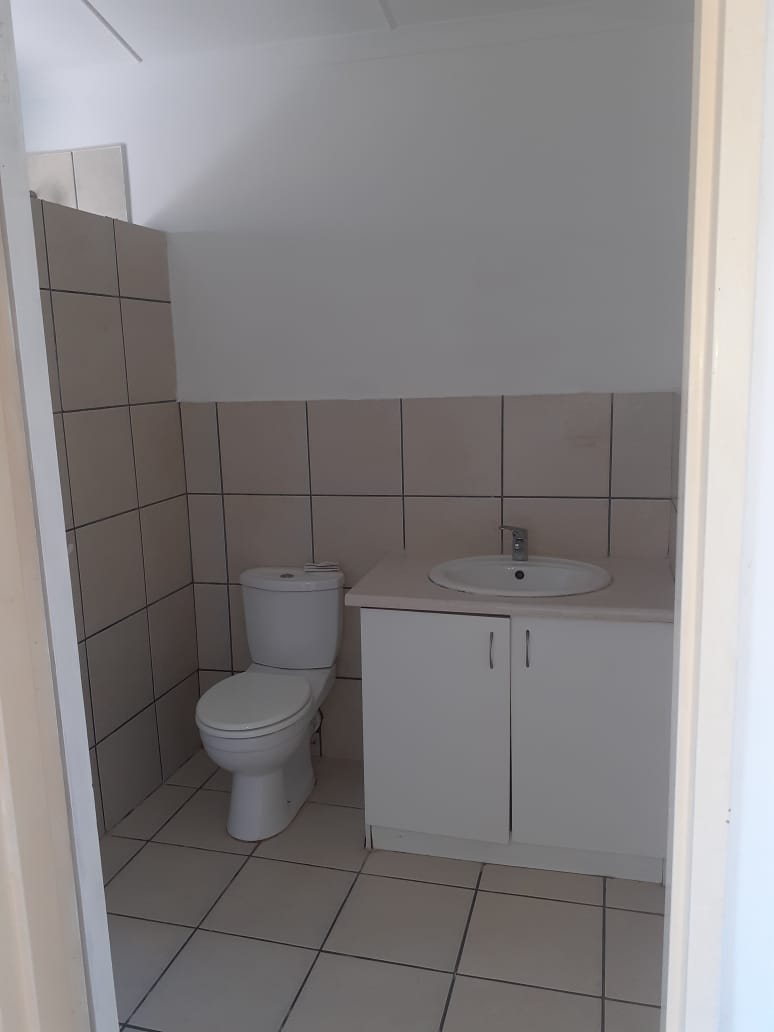 To Let 3 Bedroom Property for Rent in Kabeljauws Eastern Cape